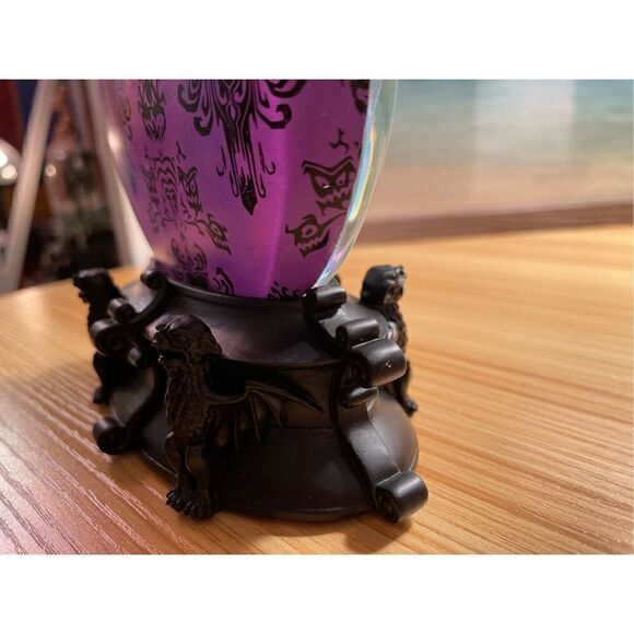 DISNEY MADAME LEOTA HAUNTED MANSION LIGHT UP DISC SNOW GLOBE CRYSTAL BALL New in - Picture 7 of 10